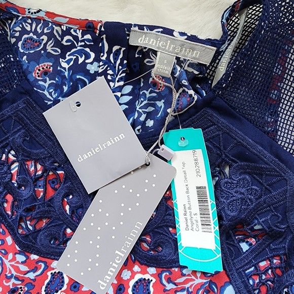 Daniel Rainn for Stitch Fix Angelyne Button Back Detail Top Coral Small … - Picture 8 of 9